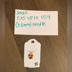 Small knit increase stitch markers.For knitting.Fits up to US 4 (3.5mm) needles.